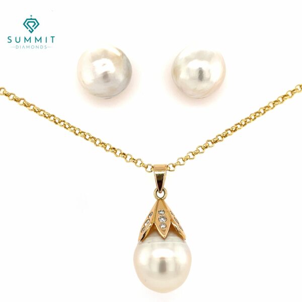 A Set of South Sea Pearl Diamond Pendant and A Pair of 10k Yellow Gold South Sea Pearl Earrings